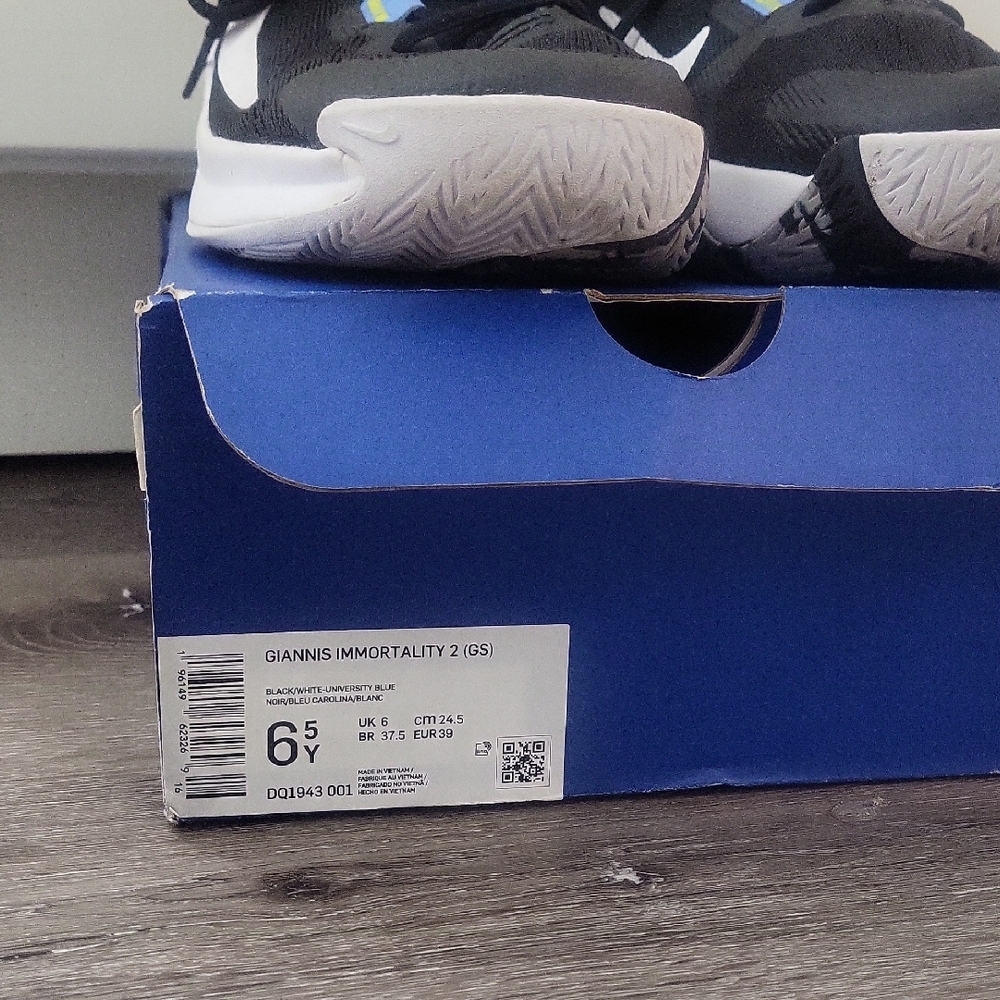 Nike Kids Sneakers - Black and White